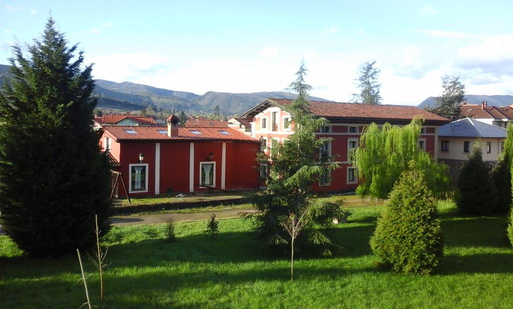 Posada Santa Eulalia Villanueva de la Peña Екстериор снимка